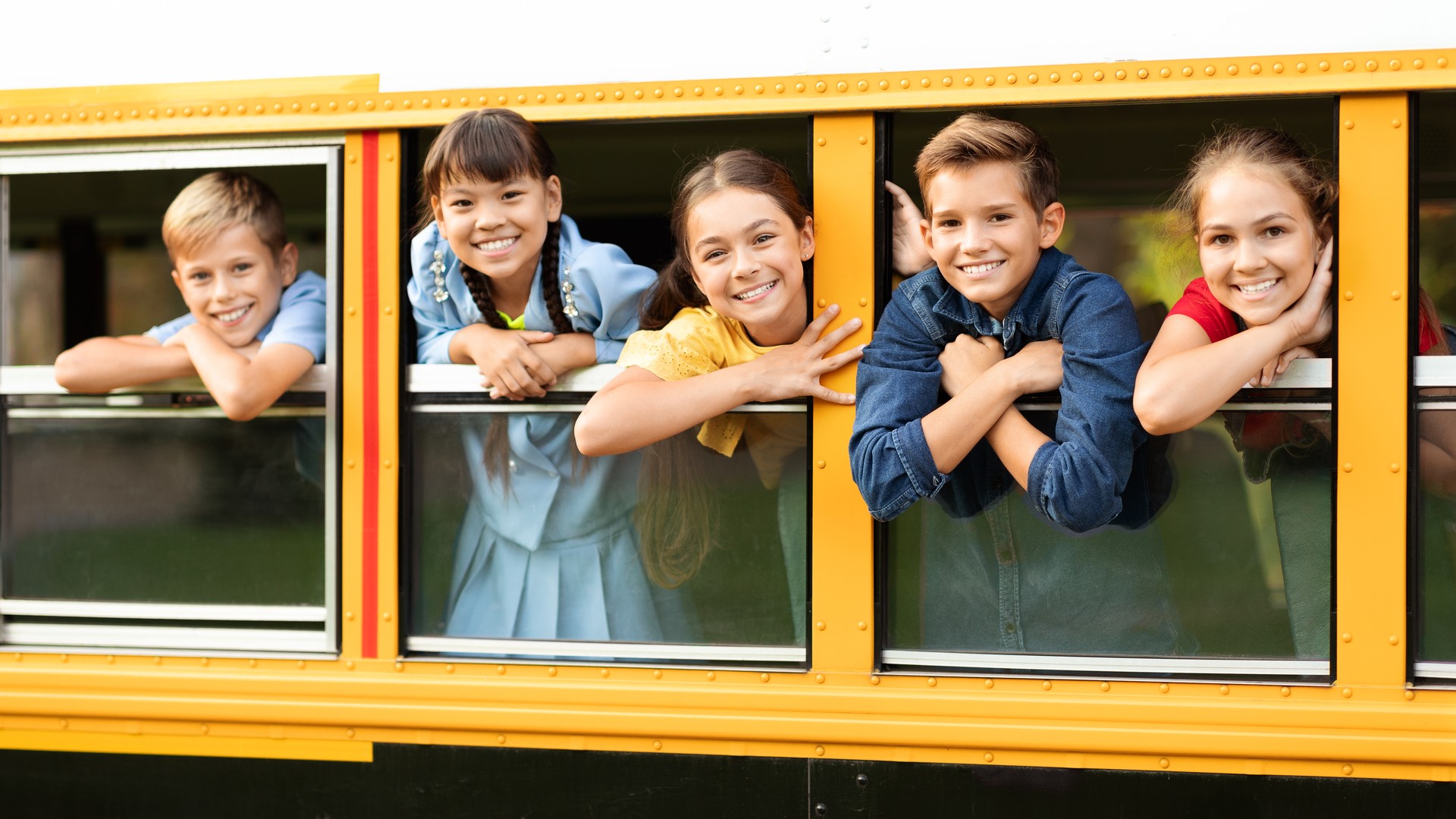 A Bus Seat Won’t Give Your Child Lice, but a Seatmate Can